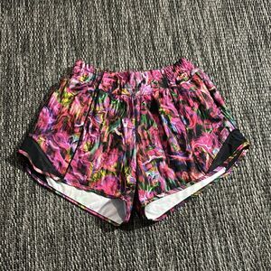 Lululemon Hotty Hot Low Rise Short 4"